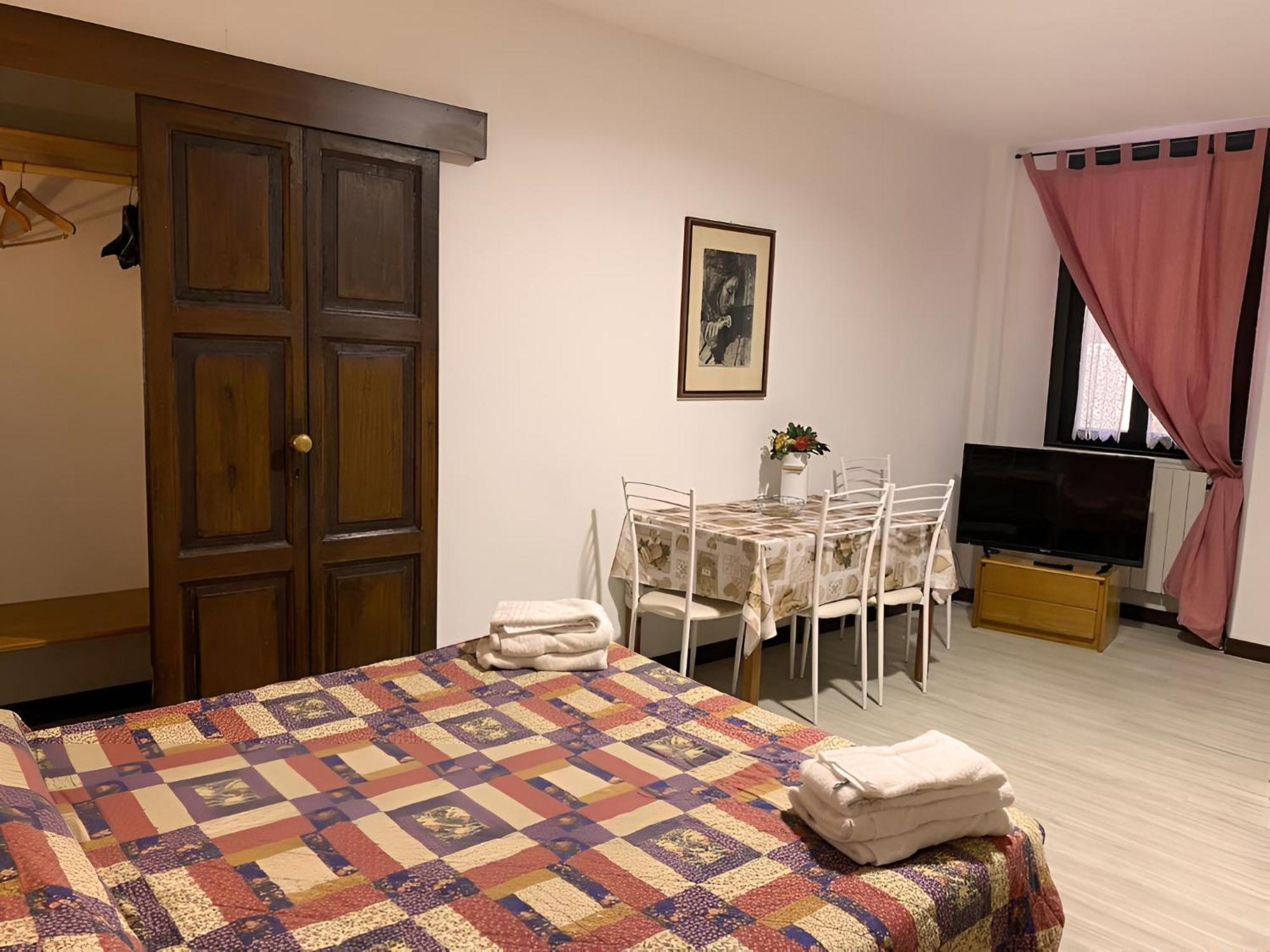 Antica Corte Milanese ノヴァーテ・ミラネーゼ エクステリア 写真