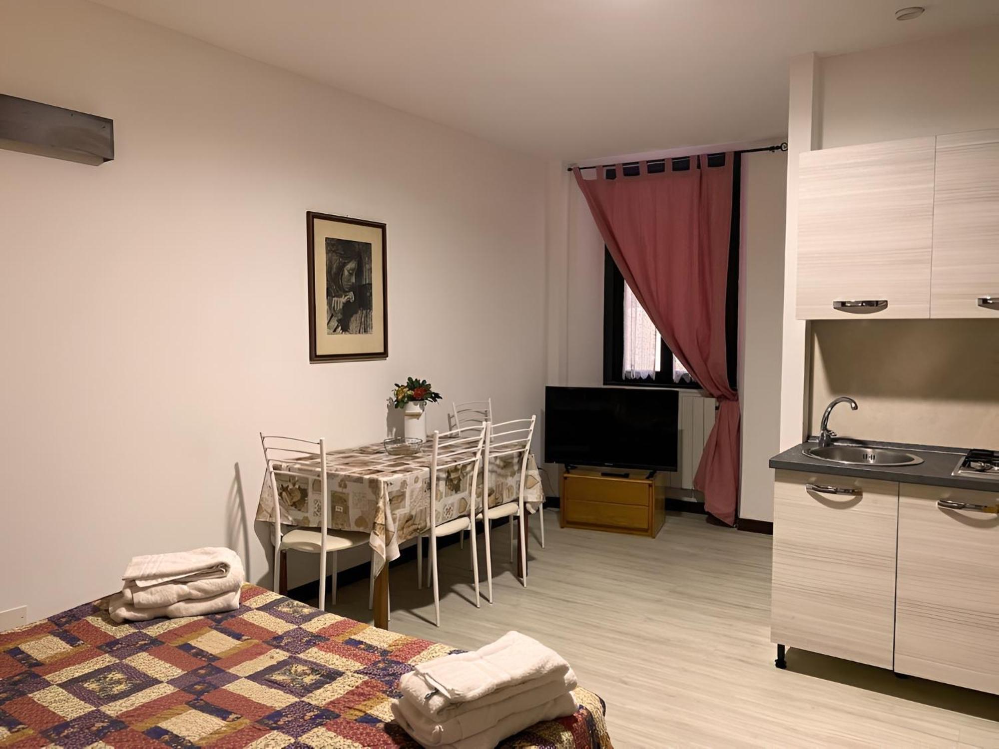Antica Corte Milanese ノヴァーテ・ミラネーゼ エクステリア 写真