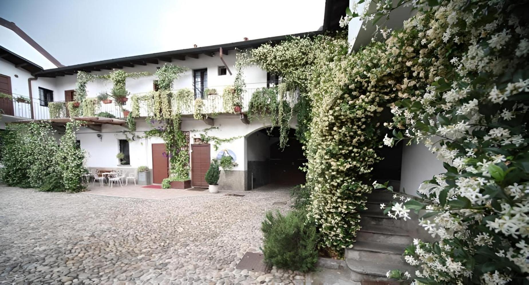 Antica Corte Milanese ノヴァーテ・ミラネーゼ エクステリア 写真